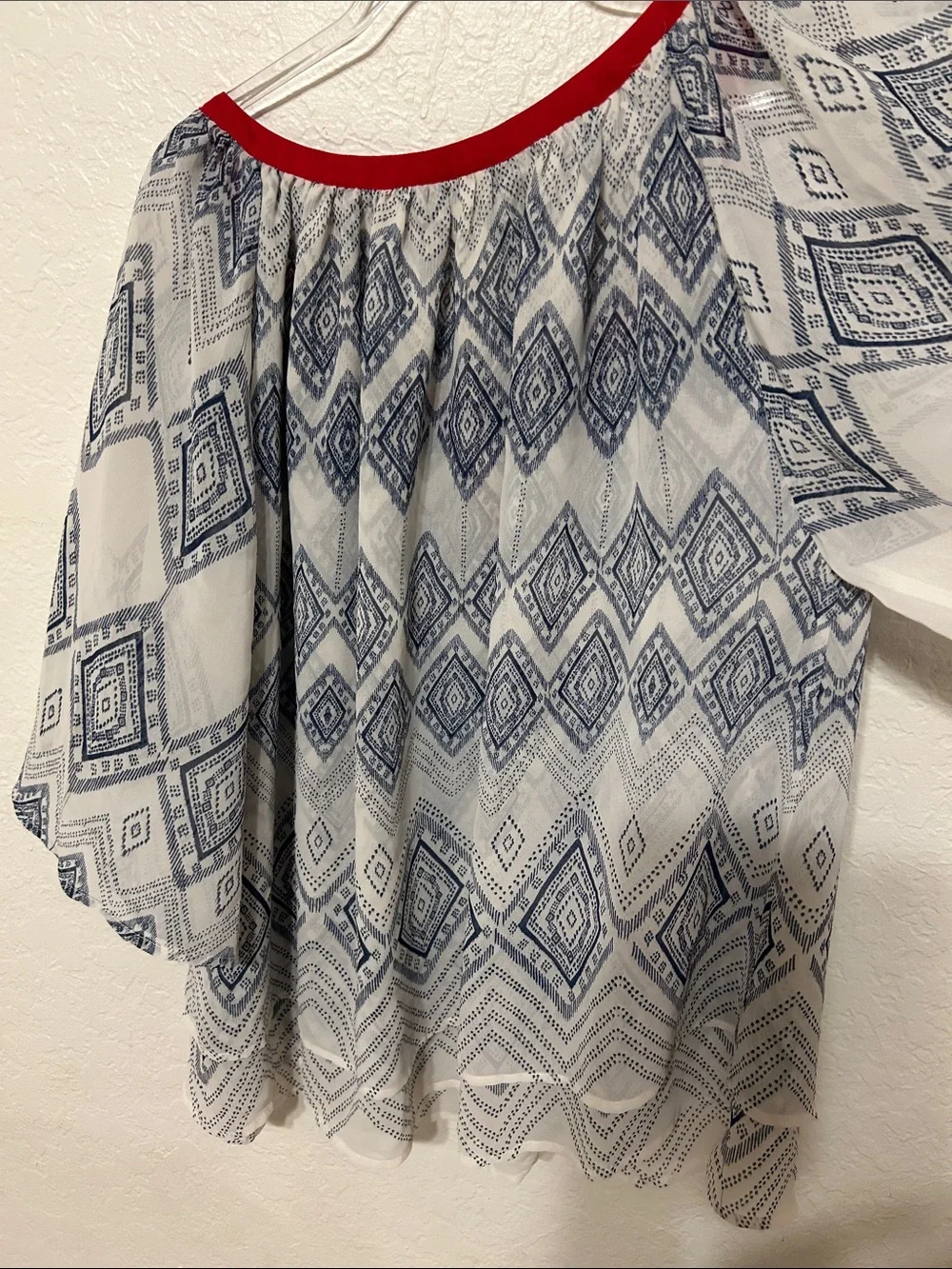 🧩ARIAT Boho Printed Peasant Top bell sleeve with Red Trim size M GUC